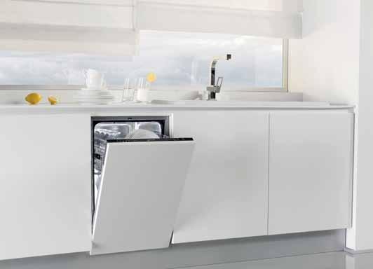 Innovative stainless steel interior affords high flexibility in arranging the dishes.