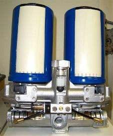 The molecular sieve bead draws the vapor in while under system pressure, holding it until the cycling of the dryer allows the pressure to be released in the canister, thereby allowing the water vapor