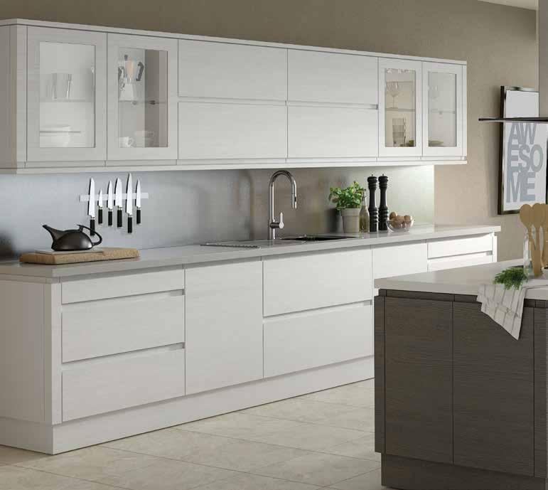Kitchen: White, Anthracite Lacquer & Natural Lacquer Sometimes a kitchen just has to make a statement.