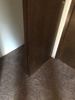 Guides missing at the base of closet