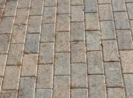 Permeable Pavers Water flows through