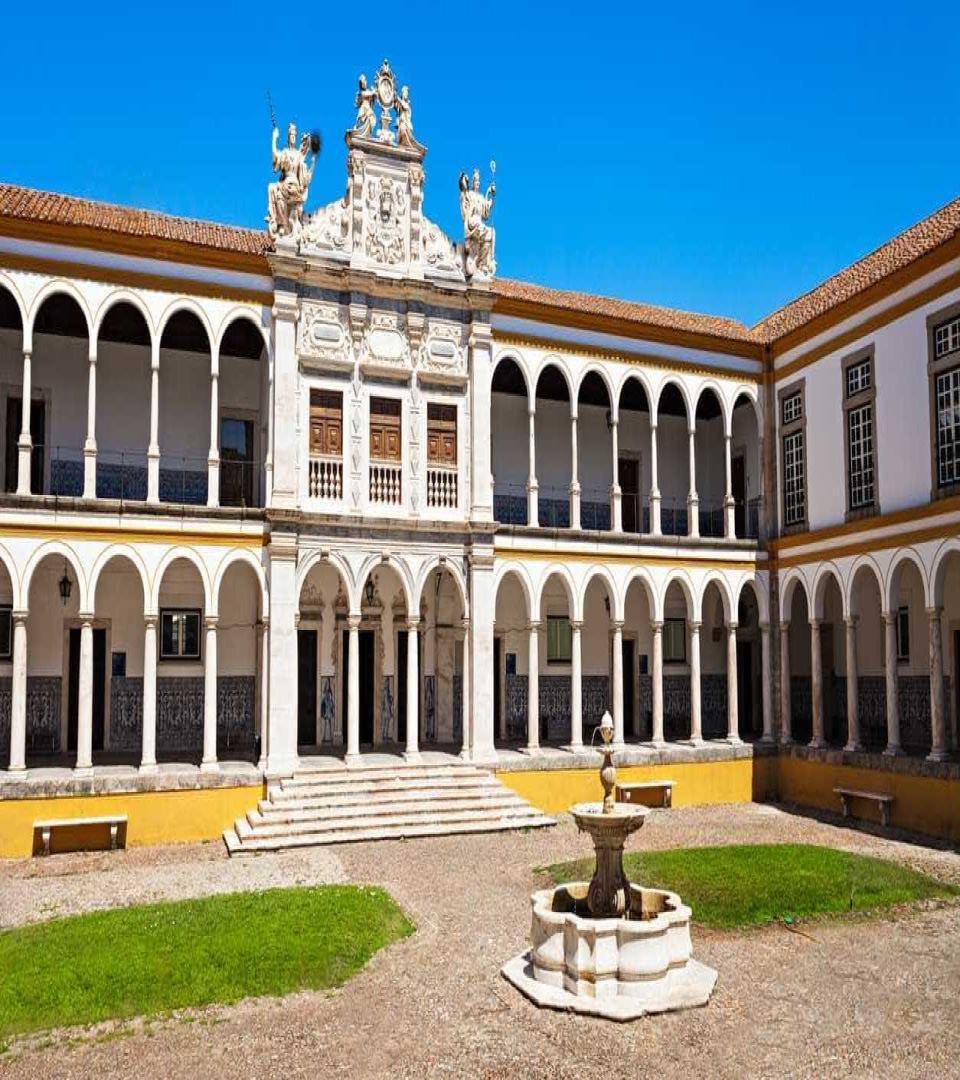 Teaching facilities University of Évora The courses offered by the University of Évora, includes a wide range of courses from various fields of knowledge, all complying with the requirements of the