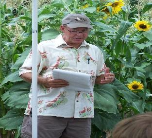"Magnesium Deficiencies in Our Soil, Food, & Bodies Bodies Thursday, January 17, 2019 Time: 10:00 AM Pinewild Country Club Dr. Mike Rowland, master gardener.