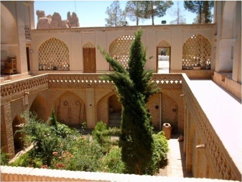 Majidi et al., 2014 open spaces were often built on the sides of the courtyard where growing pomegranate, pistachio, and fig trees were also common.