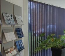 Light design: Vertical blind Atmospheric workplace: OV 40 Vertical blinds enable flexible shade provision for large windows.