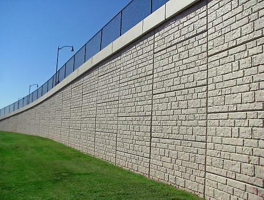Figure 1. Concrete panel system MSE wall, ODOT I-40 Crosstown on Western Avenue, Oklahoma City, OK (Courtesy of The Reinforced Earth Company, 2012) 1.