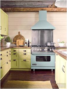 KITCHENS Mixing cabinet color finishes will be on trend, and you ll see bold mixes of color choices, as shown below.