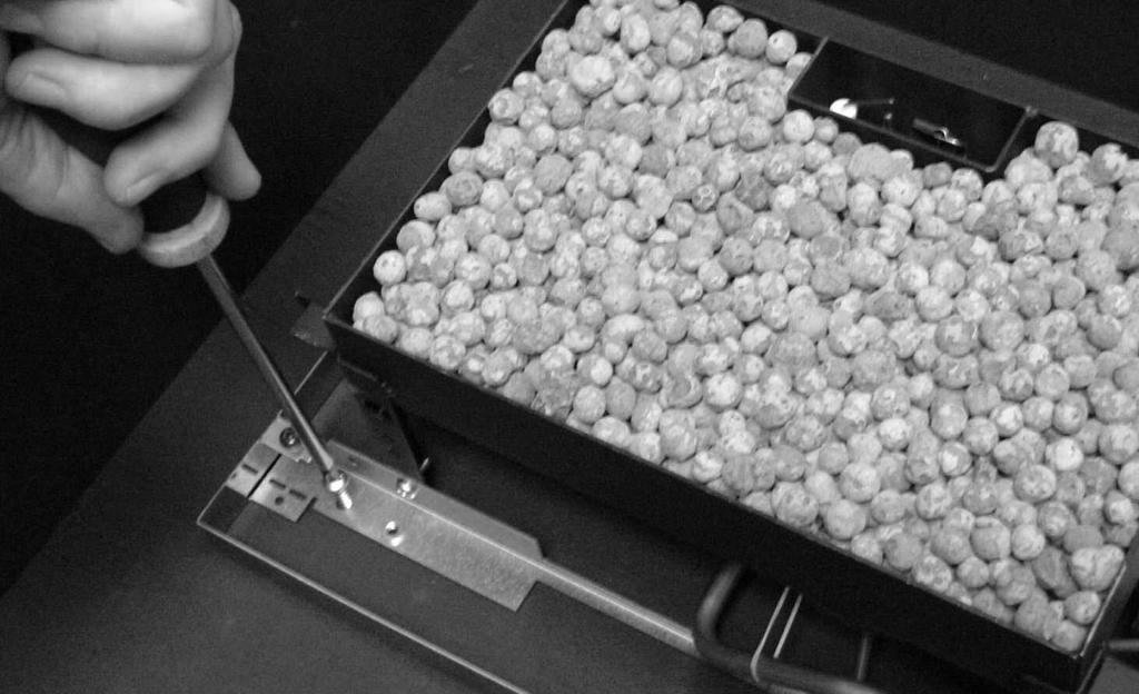 6.1 UNPACKING THE APPLAINCE GB IE QUANTITY DESCRIPTION 1 Burner tray assembly 1 Stone effect body 1 Bag of granular burner medium 13 Individually packaged ceramic pebbles 1 Set of manufacturers
