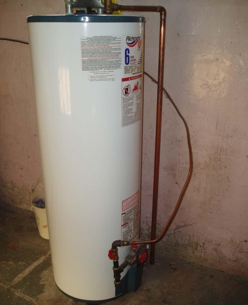 WATER HEATER Manufacturer: RICHMOND Capacity: 40 GALLON Vent System: SELF DRAFT Model number: 5V40-7P Serial number: