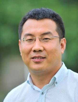 Xiaobing Deng/ 邓小兵 Duty: Deputy Chief Planner of Guangzhou Development District; Executive Deputy General Director, Command Post, New Knowledge City; Doctor of Engineering; Senior Engineer 职务 :