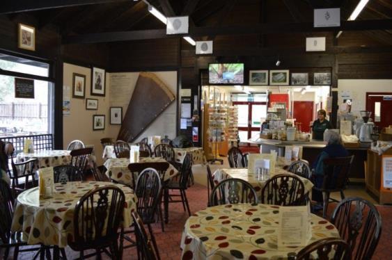 4.2 Benmore Cafe There is a café located in the visitor centre. It caters for most dietary requirements as indicated on the menu. Above: A warm welcome is assured at the restaurant.
