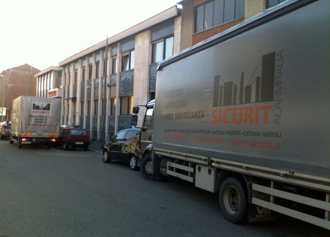 ABOUT US Founded in 1971, security market pioneers, SICURIT Alarmitalia Spa (Sicurit) has considerably contributed to the growth of the intrusion and CCTV Italian industry, setting highest standards
