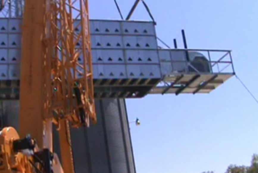 USE SPREADER SYSTEM GUIDE LINES Refer to Figure 9M: NOTE: Do Not remove crane from supporting the load until all assembly / installation for that section is complete.