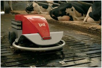 31 pav. Mėlo šalinimo robotas Lely Discovery Kitas ne mažiau svarbus veiksnys ūkyje yra šėrimas. Šioje vietoje mums gali padėti automatinės šėrimo sistemos.