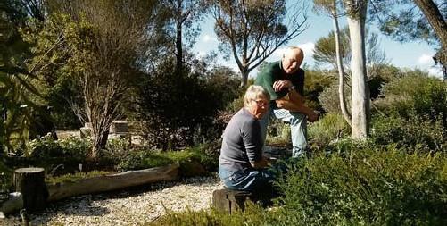 February Meeting: Maree and Graham are long term active members of Wimmera Growers of Australian Plants and both have served as President and other committee positions.