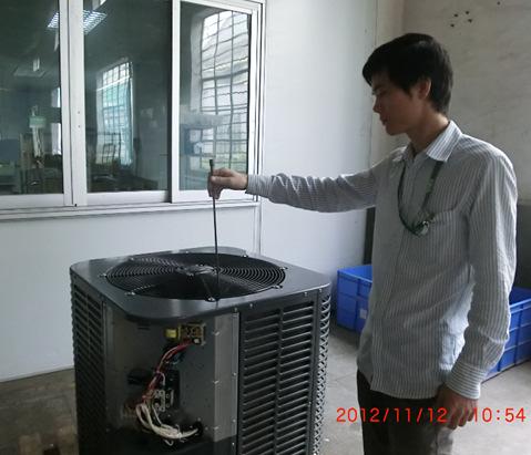the fan still can t start, then change the capacitor.