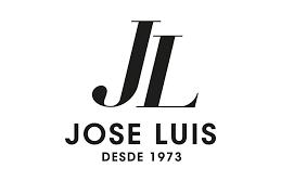 THE RETAIL MIX IS CONSTANTLY UPGRADED SELECTED NEW LEASINGS IN THE PAST 2 YEARS 1 st store in Madrid Worldwide Italian accessories brand with more than