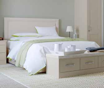 Glide the bed towards you to lock it into the mid position which allows 360