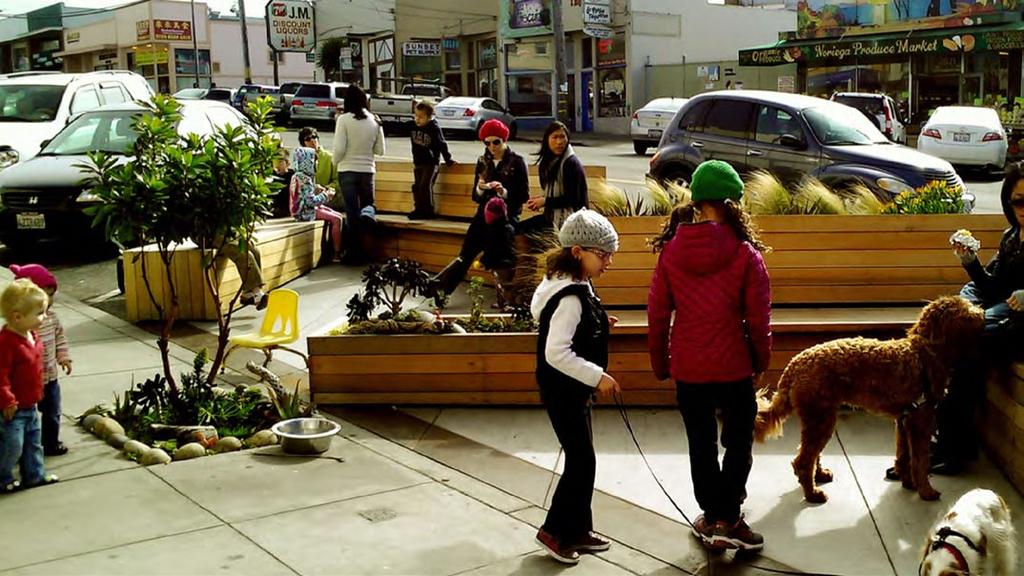 IMPORTANT CONSIDERATIONS PARKLETS SHOULD BE WELCOMING The Grand Rapids Parklet Program is intended to create publicly accessible open spaces that add vitality to the public realm.