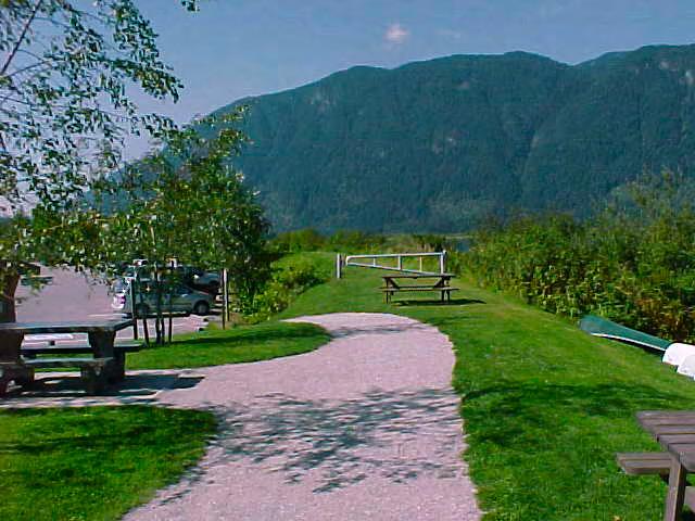 Implementation Timeline November & December 2002 Greenway Proposal approved by GVRD and Pitt Meadows Council Municipal and Agency working group established April & May 2003 Public Open Houses: