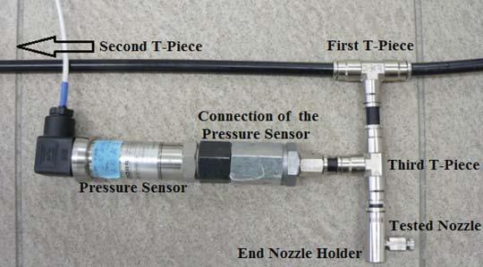 of the pressure sensor to the 3/8" nylon hose using a connector (gas taper ¼" to 3/8"). The stainless steel rings are also connected using a connector to a 3/8" hose.
