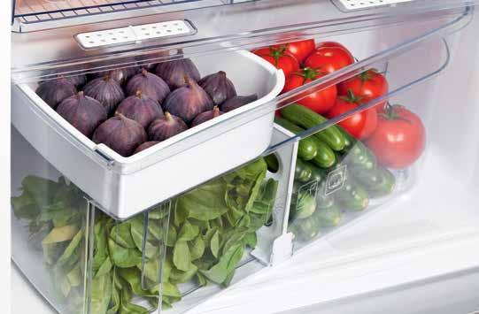 The sliding tray provides a secure storage space for delicate items such as parsley, strawberries, etc.