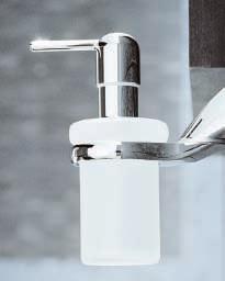 GROHE Affordable Luxury page 18 Essential Accessories Aria Accessories To