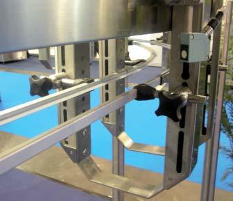Lanfranchi air conveyors are available with adjustable neck and body guides in the following versions: Manual Automatic with pneumatic micro-cylinders Automatic INFINITY Manual version recommended