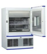BR models are equipped with a glass door for quick checks and pre-selection of the refrigerator s content.