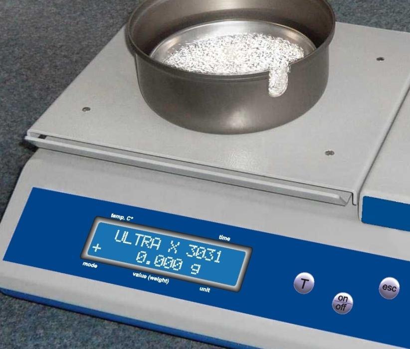 Technical data Balance: Weight range Resolution Sample volume Weighing tray For moisture analysis: Initial weight Heater capacity to 750 g 0.1 g max.
