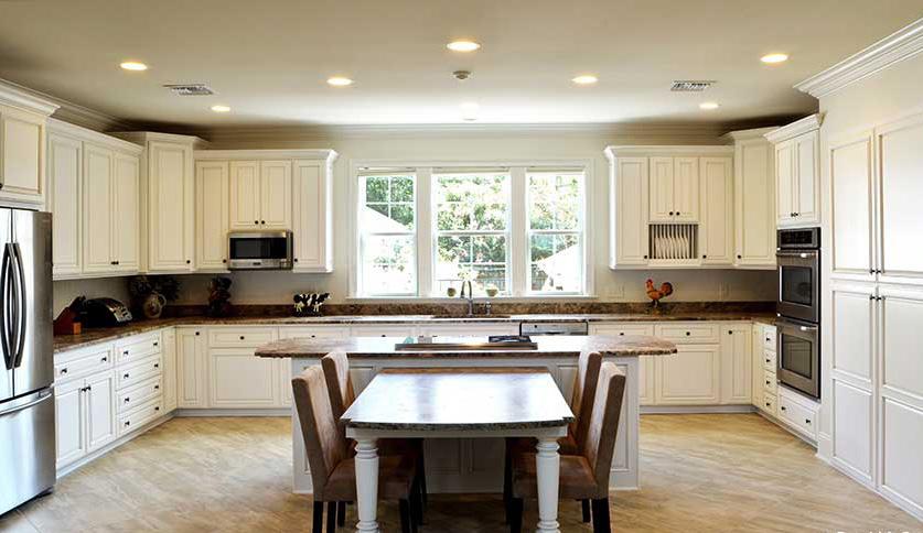KITCHEN LAYOUT PLANNER Whether you re building your dream home or remodeling the kitchen in the home you already have, when planning a new kitchen design, you have to
