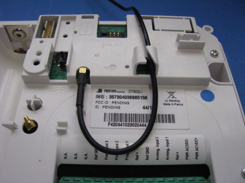 The RSI- XT Series control panels (XT600, XTX600) can have its GPRS Modem Antenna externally connected to a high gain 30 degree focused directional antenna.
