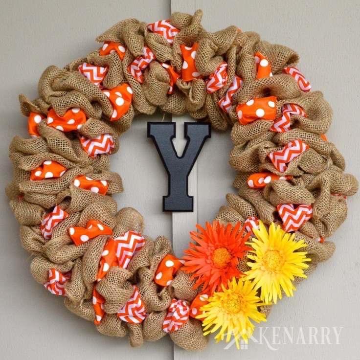 8. Hang the wreath and enjoy!