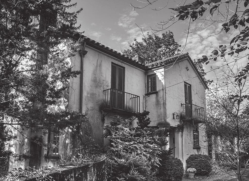 In 1926, the Collins firm designed a series of romantic houses of similar style and construction including 20 Frazier Street, designed for Charles K Brown and his wife Francis Opie Brown.