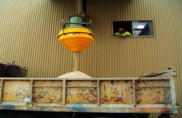 SECTION 1 Overview The Dust Suppression Hopper (DSH) is designed as a solution for preventing the formation of dust clouds during the transfer of granular solids.