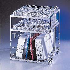 and 4 mesh trays H 575, W 530, D 600 mm 2 built-in spray arms Usable space level 1 container size: 150 x 300 x 600 mm