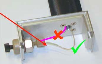 Installing a New Flow Cell 2. Cut the capillary to the required length. It must be 3-5 cm longer than the distance to the connector, so it forms a curve.