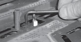 17) Unscrew the pilot orifi ce with the allen key and replace