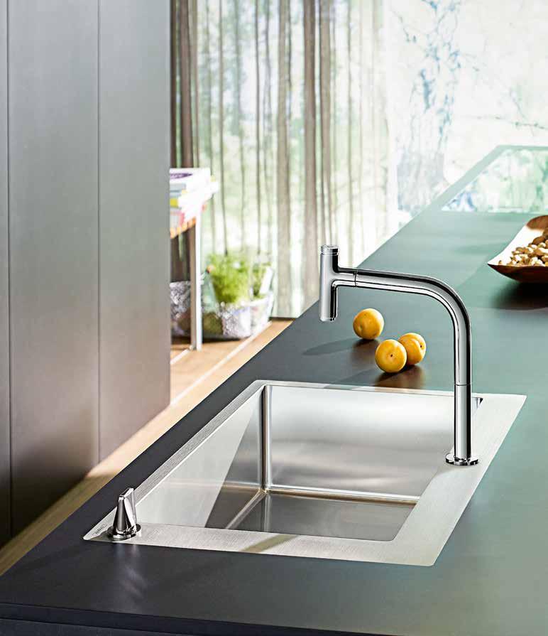A new dimension in matters of comfort. The large sink offers more space in your kitchen. The pull-out function provides up to 76 cm more freedom of movement.