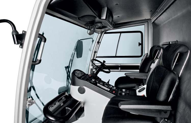 It is comfortable to drive, and the large windscreen provides maximum external visibility for the operator, making