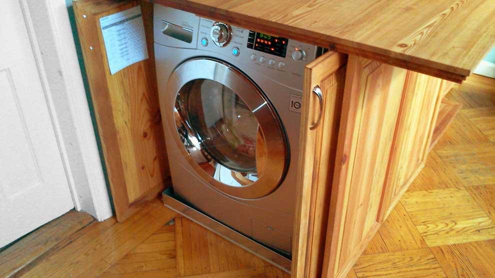 21 COMBO WASHER / DRYER It s a great idea. You place your clothes into the washer and they are washed and dried without being transferred.