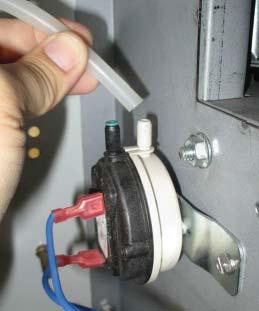 If the pressure switch does not have a blue orifi ce, fully insert the blue orifi ce