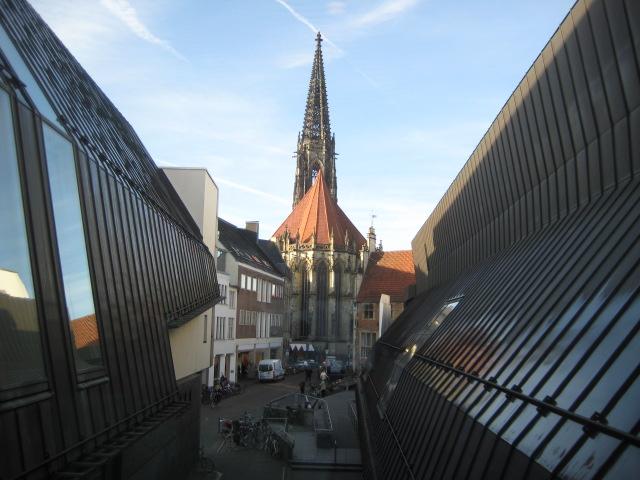 Stadtbücherei Münster is located in the city centre with the cathedral and the old library building as its closest neighbours.