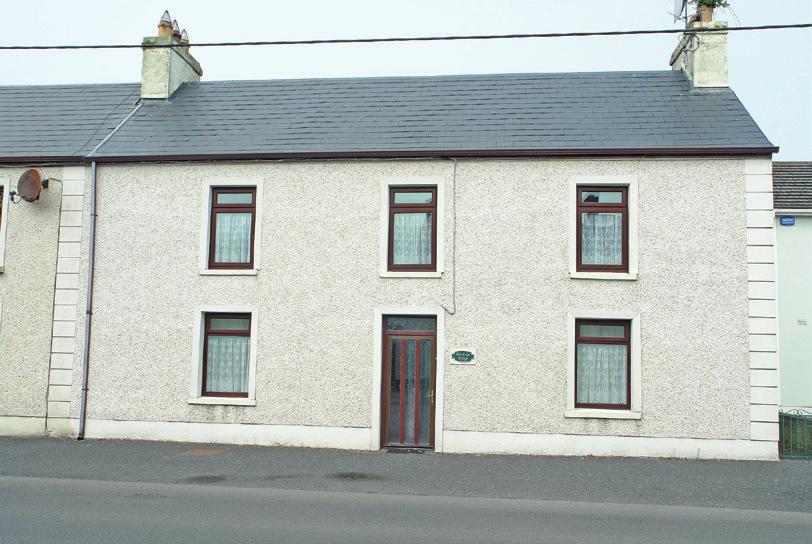streetscape of Strandhill and retains many traditional architectural features.