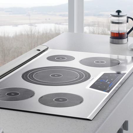 If you need to move your pot to another location, the cooktop will transfer all of your programmed settings to the new position of the pan.