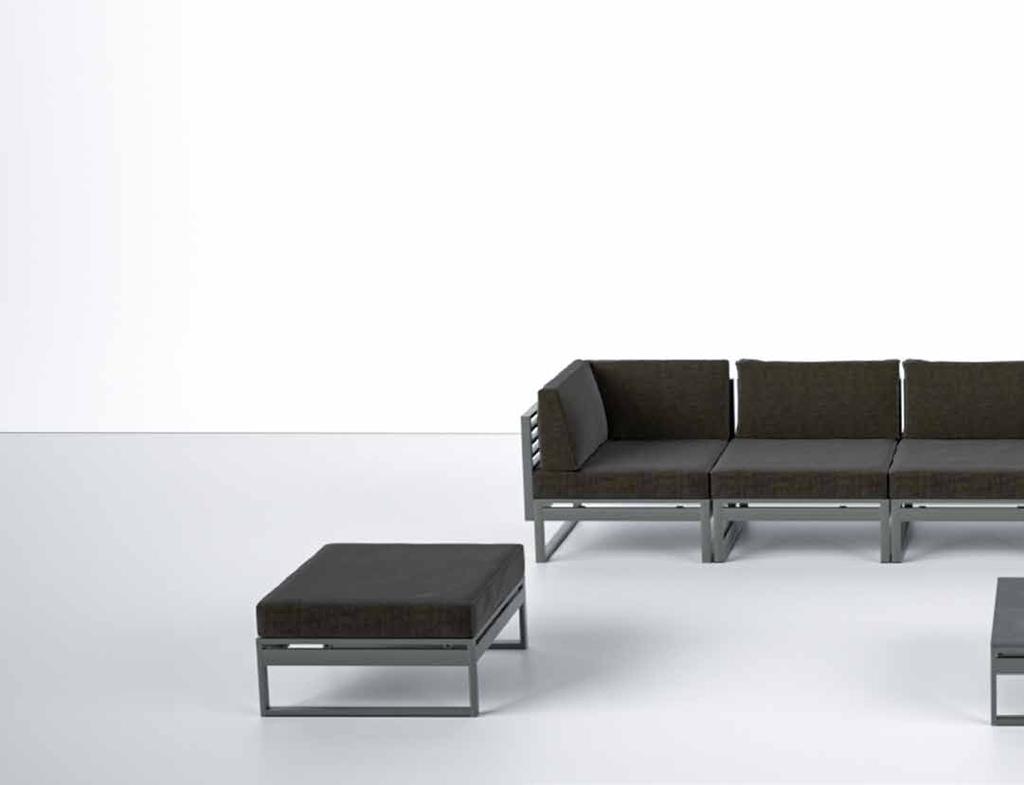 Unfussy cubic with a bit of dynamism, Attesa collection was completely measured for solid yet quiet ease.
