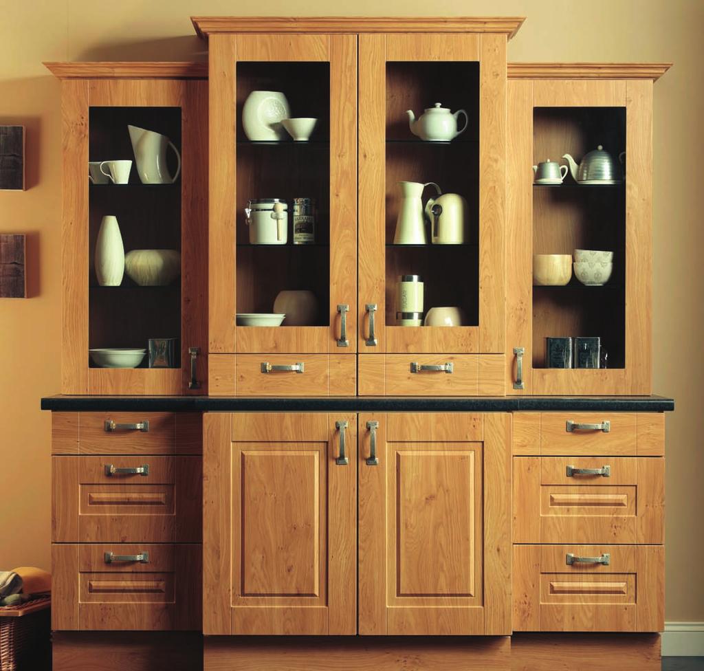 colour: design: Pippy oak Portland this quintessential country kitchen has been created for today s modern home.