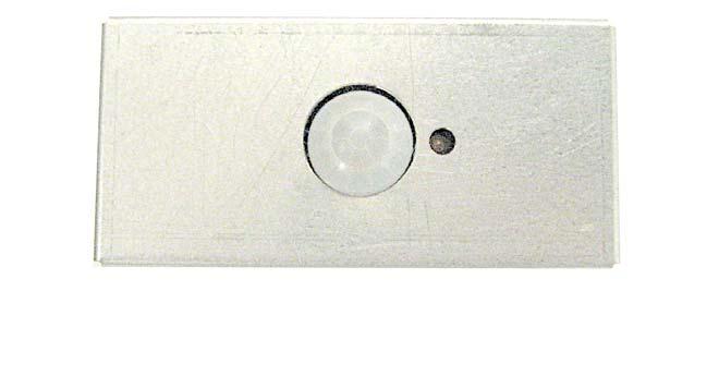 LED Dimmer Control Installation and Operation Manual P/N 05055_A GENERAL INFORMATION The HUSSMANN Motion Activated LED Dimmer Control regulates the brightness of the merchandiser s LED lighting.