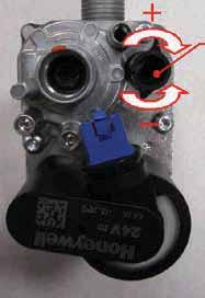 30 (continued) Setting the Air/Gas Ratio valve There are two adjustments possible on the air/gas ratio valve, the throttle setting at Maximum rate and the offset setting at Minimum rate.