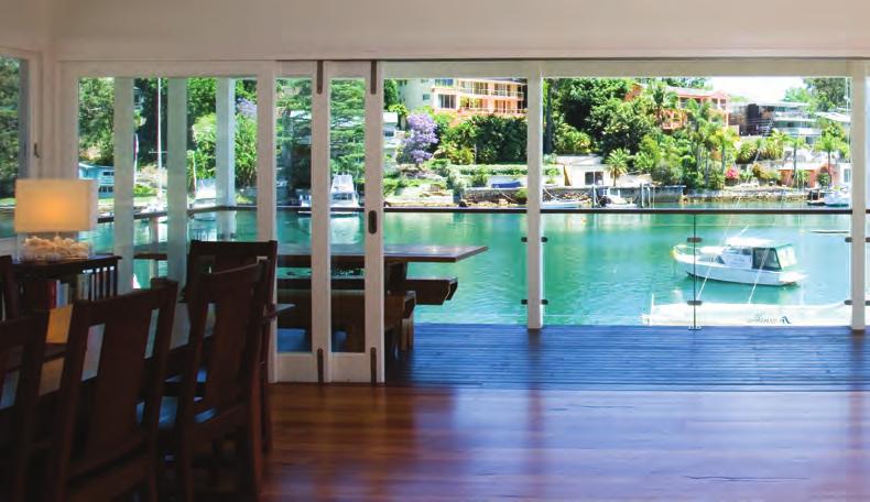 CREATING IMPRESSIONS Creating All-Season Views More than just wider openings, WS impressive weight-bearing capacity also means large format glazed door panels and a perfectly-framed panorama when